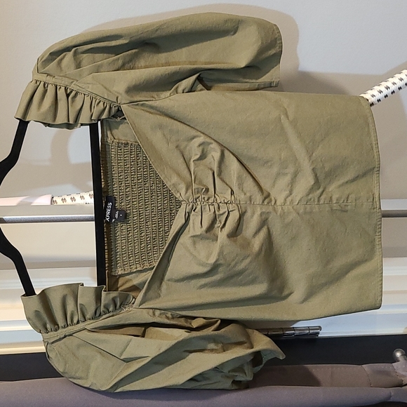 Express top - Picture 1 of 3